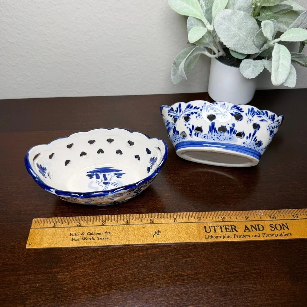Vintage Delft Blue Style Ceramic‎ Heart Cutout Trinket Bowls Set of 2 Windmill